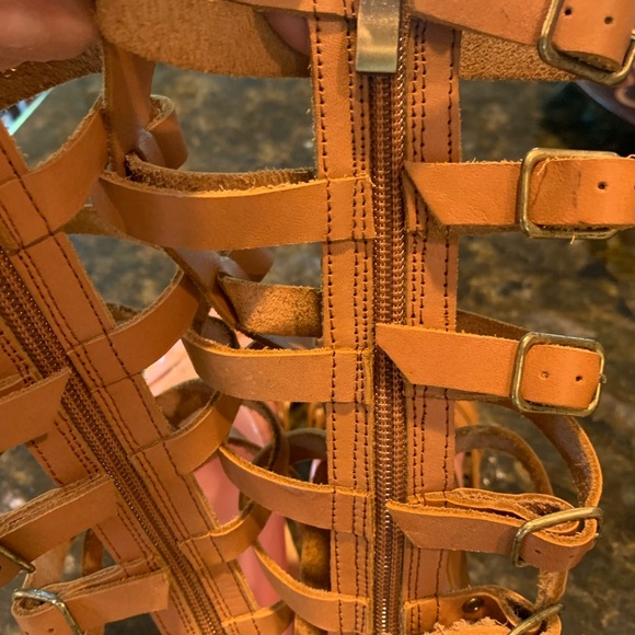 Women’s size 7 Modern Rebel gladiator genuine leather sandals - Picture 4 of 12